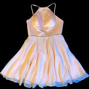 Size 4 Light Pink Faviana Homecoming Dress
